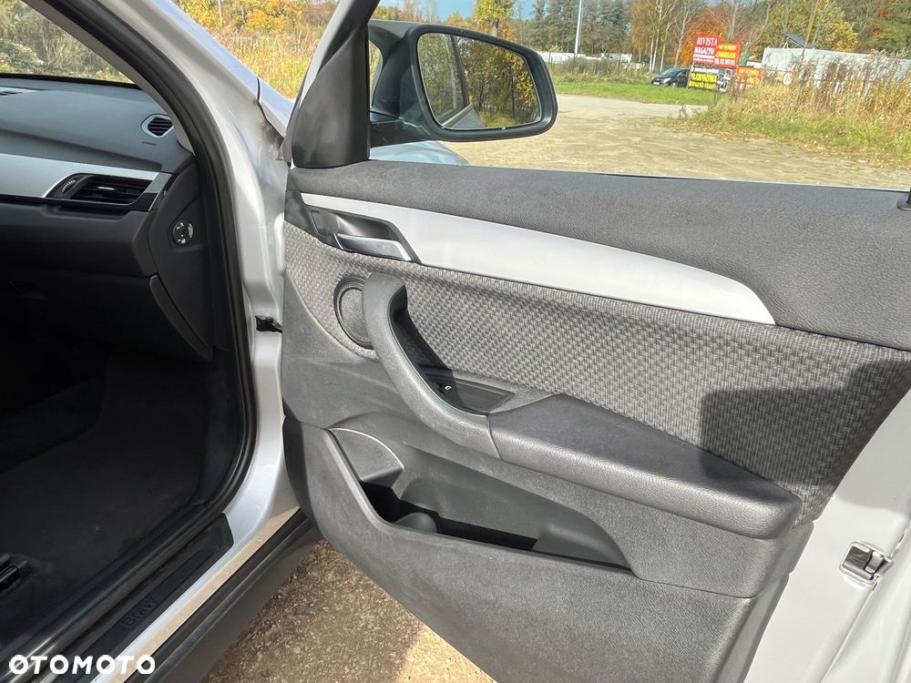 BMW X1 sDrive16d Sport Line - 25