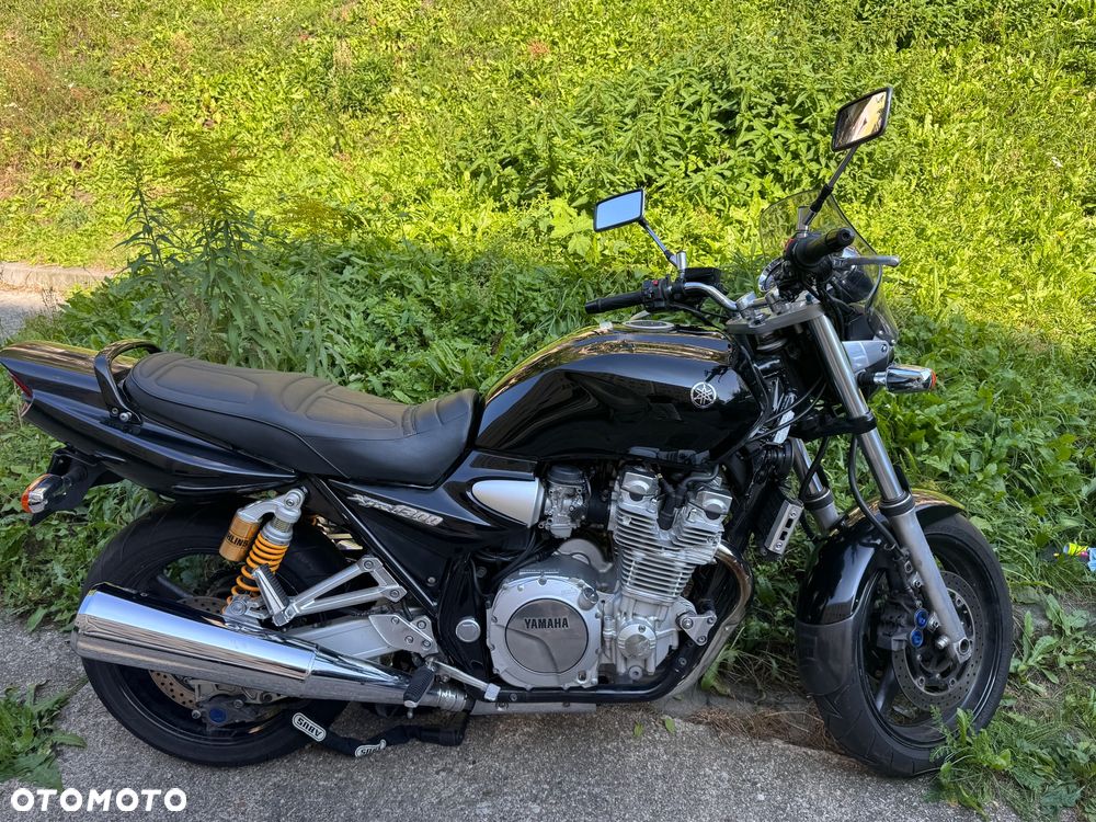 Yamaha XJR - 1