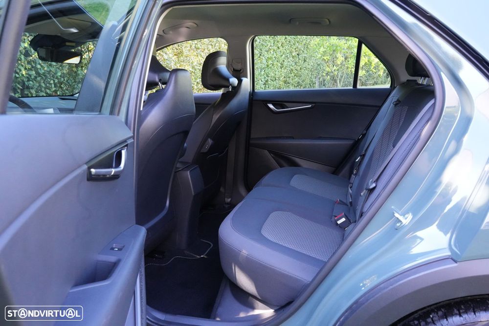 Kia Niro EV 64kWh Drive - 8