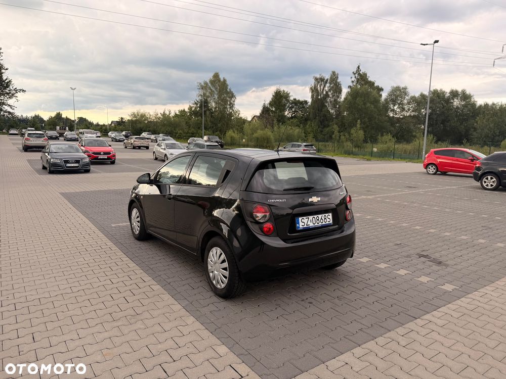 Chevrolet Aveo - 6