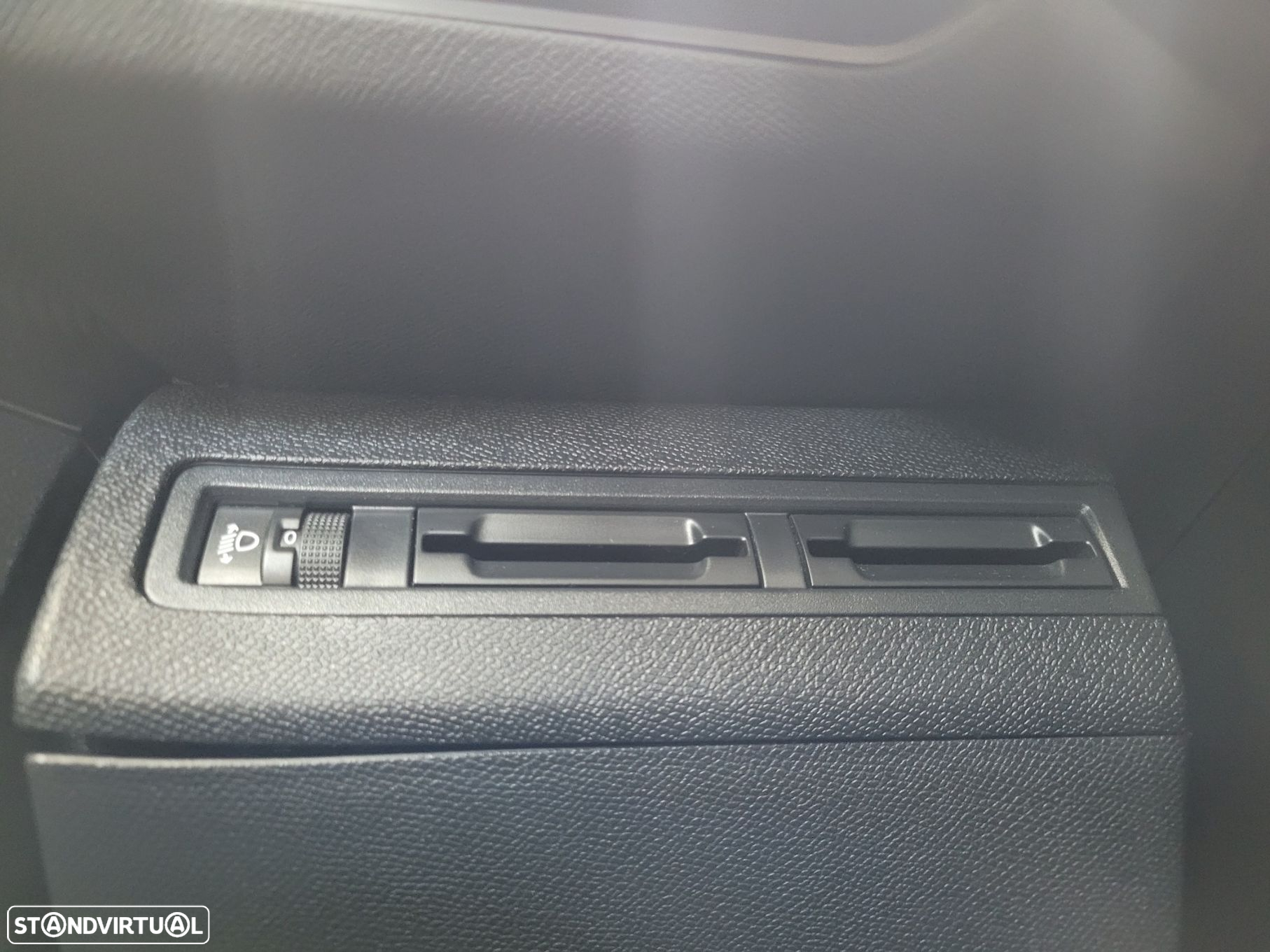 Peugeot 3008 1.2 PureTech Allure EAT8 - 38