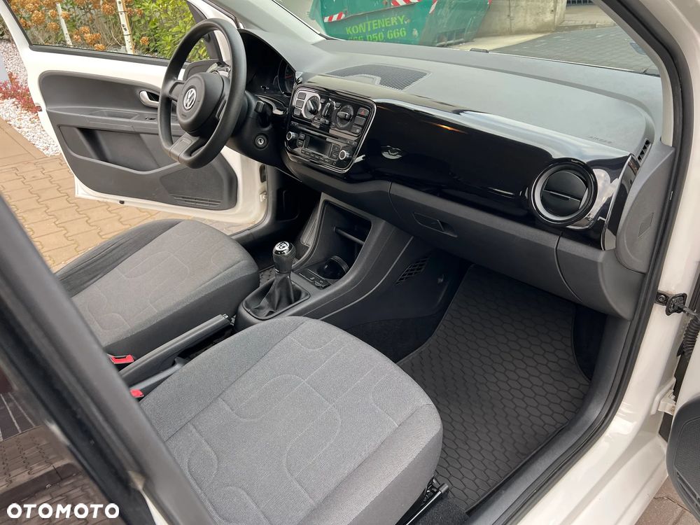 Volkswagen up! - 24