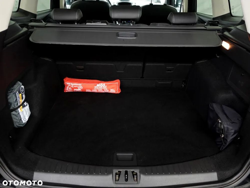 Ford Kuga 2.0 TDCi AWD Titanium - 37