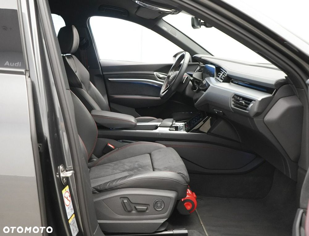 Audi Q8 e-tron - 20