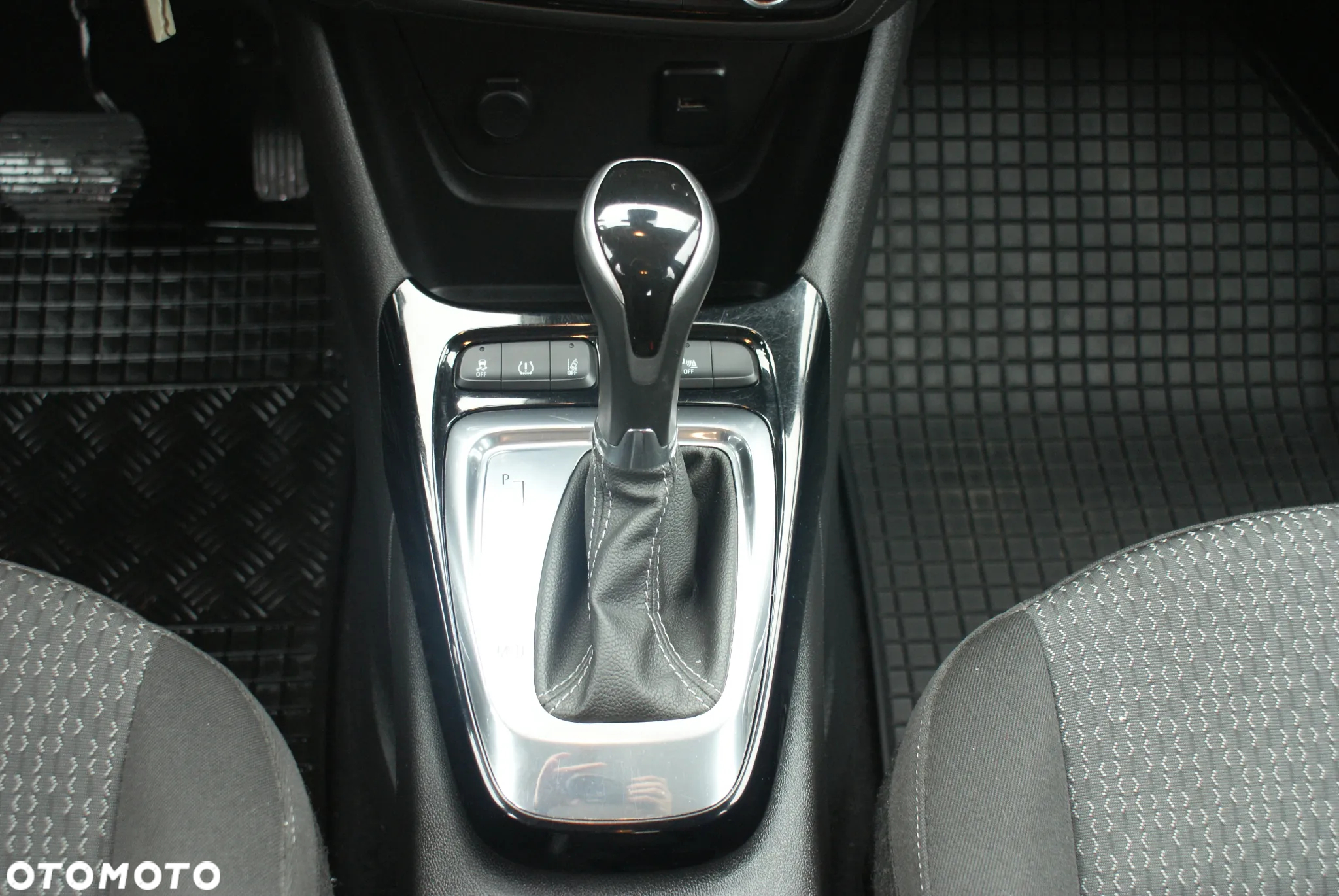 Opel Crossland X - 9