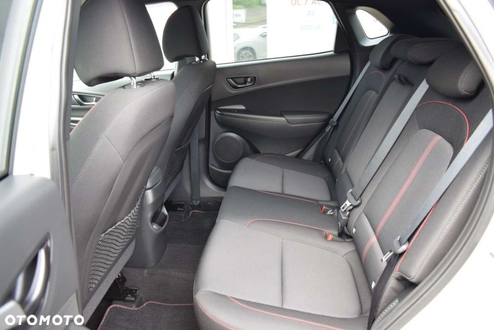 Hyundai Kona - 22