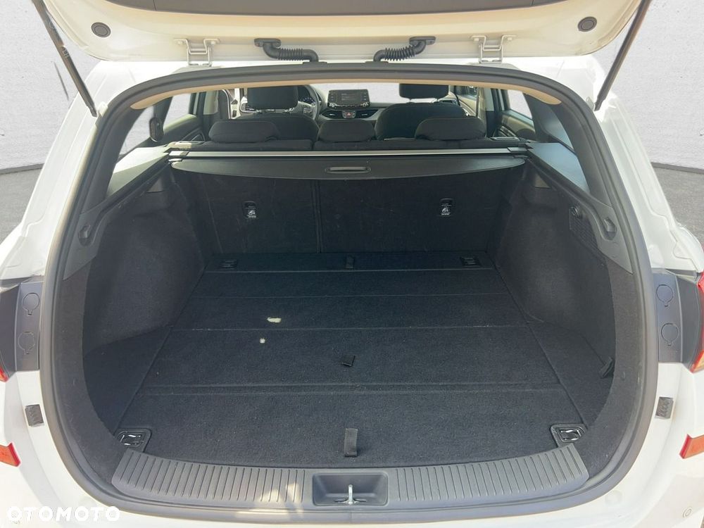 Hyundai i30 - 23