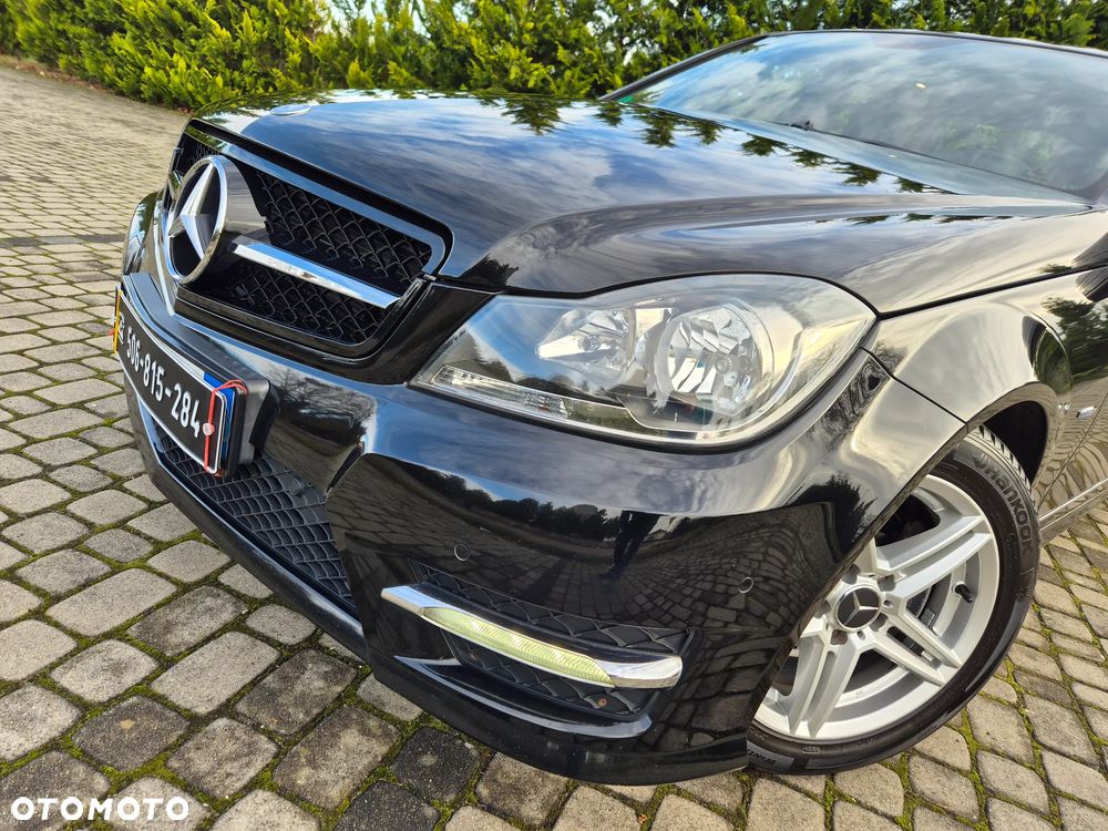 Mercedes-Benz Klasa C 180 BlueEFFICIENCY 7G-TRONIC Avantgarde - 17