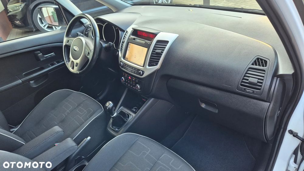 Kia Venga - 24