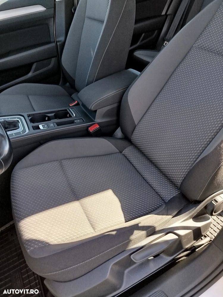 Volkswagen Passat - 10