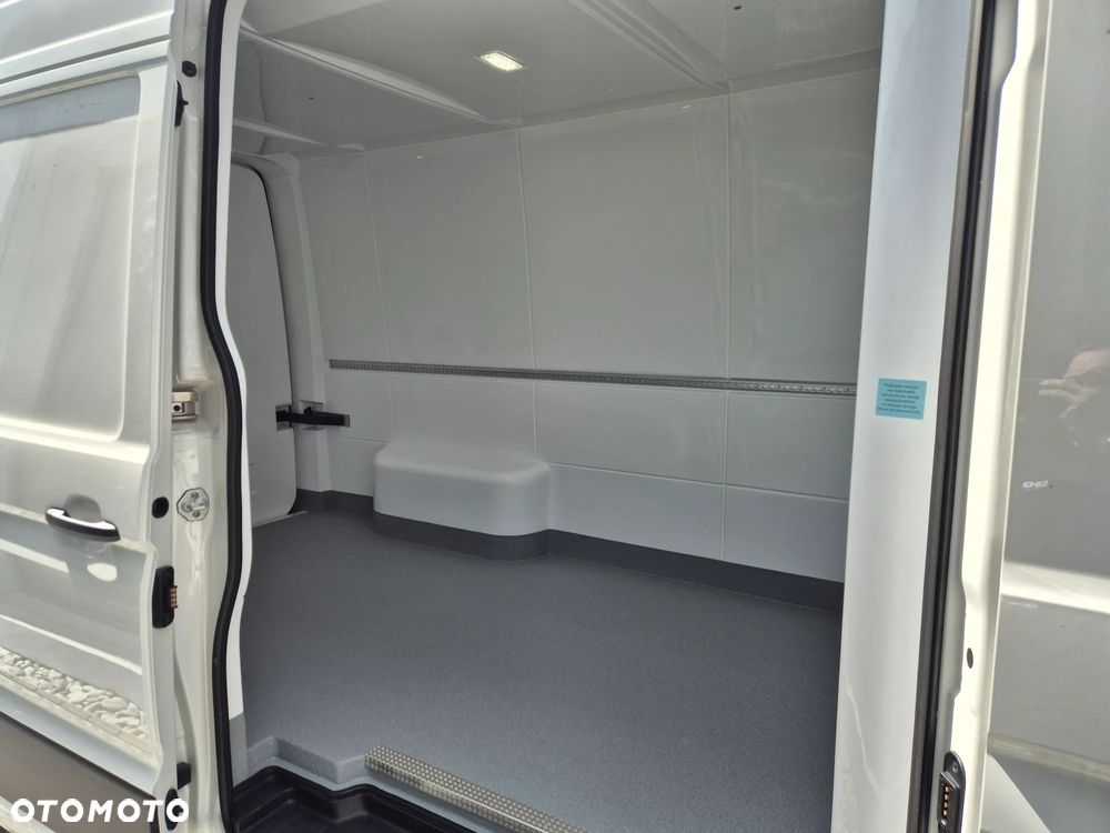 Volkswagen Crafter - 9
