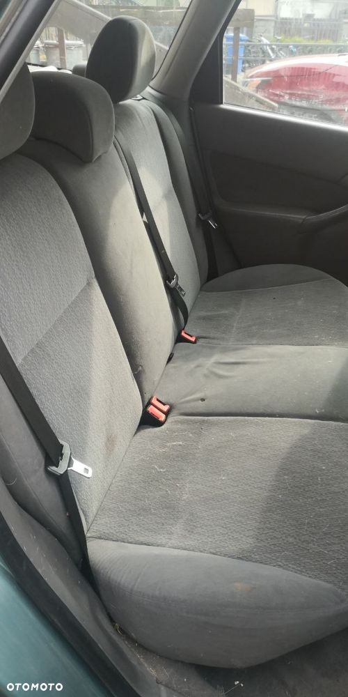 Ford Focus 1.6 Ambiente - 8