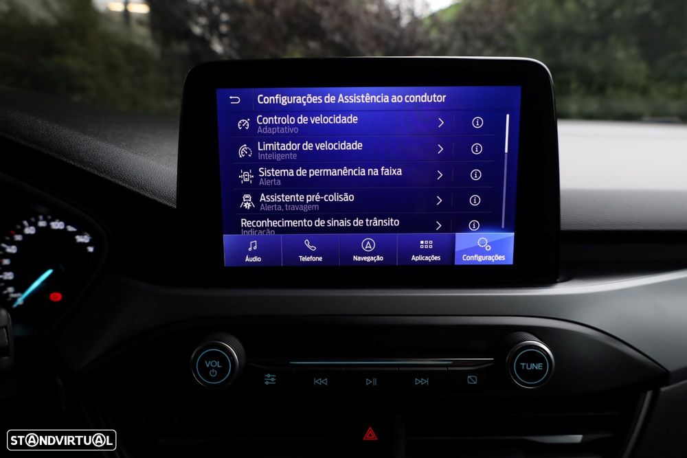 Ford Focus 1.0 EcoBoost MHEV ST-Line - 27