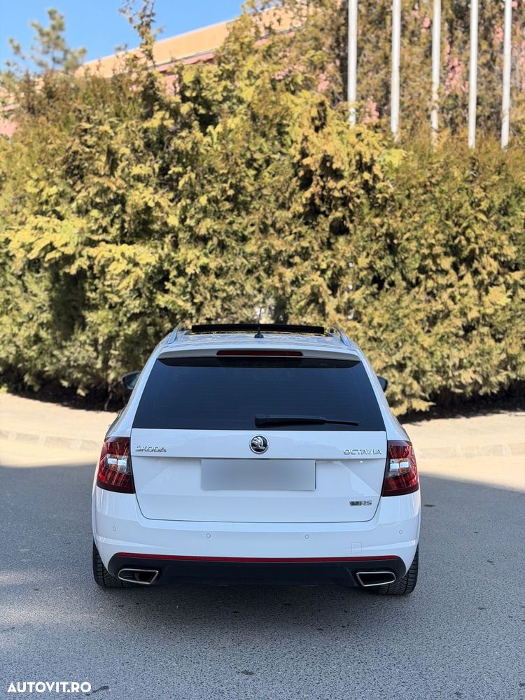 Skoda Octavia 2.0 TDI DSG RS - 5