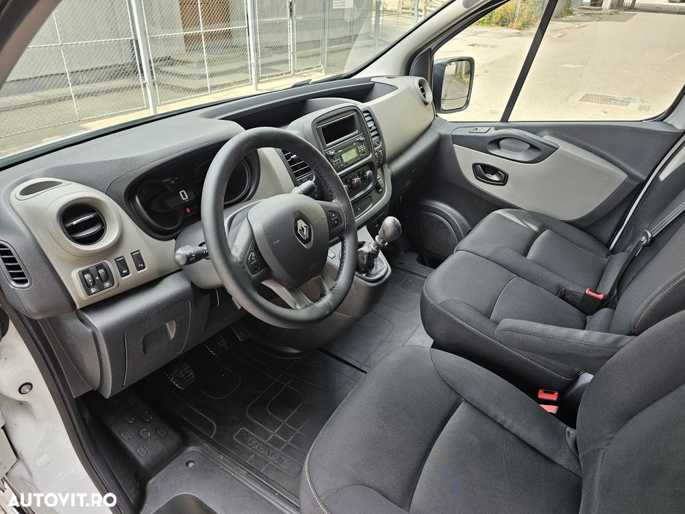 Renault TRAFIC - 11