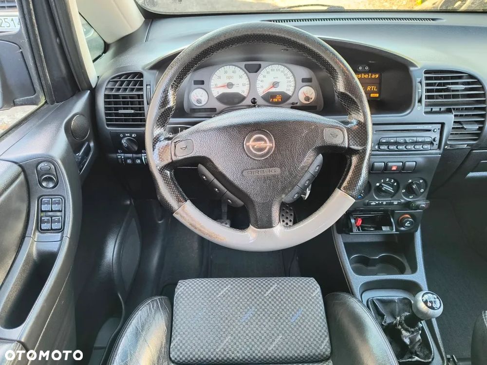 Opel Zafira - 13