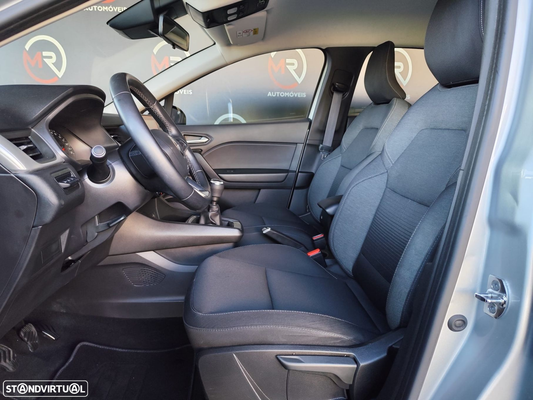 Renault Captur - 23