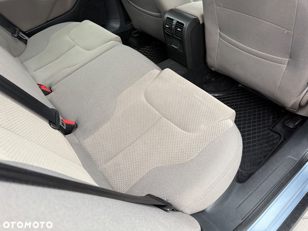 Volkswagen Passat - 15