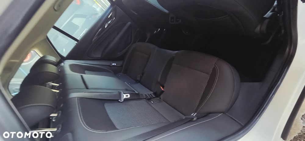 Opel Insignia Grand Sport 2.0 Diesel Exclusive - 32