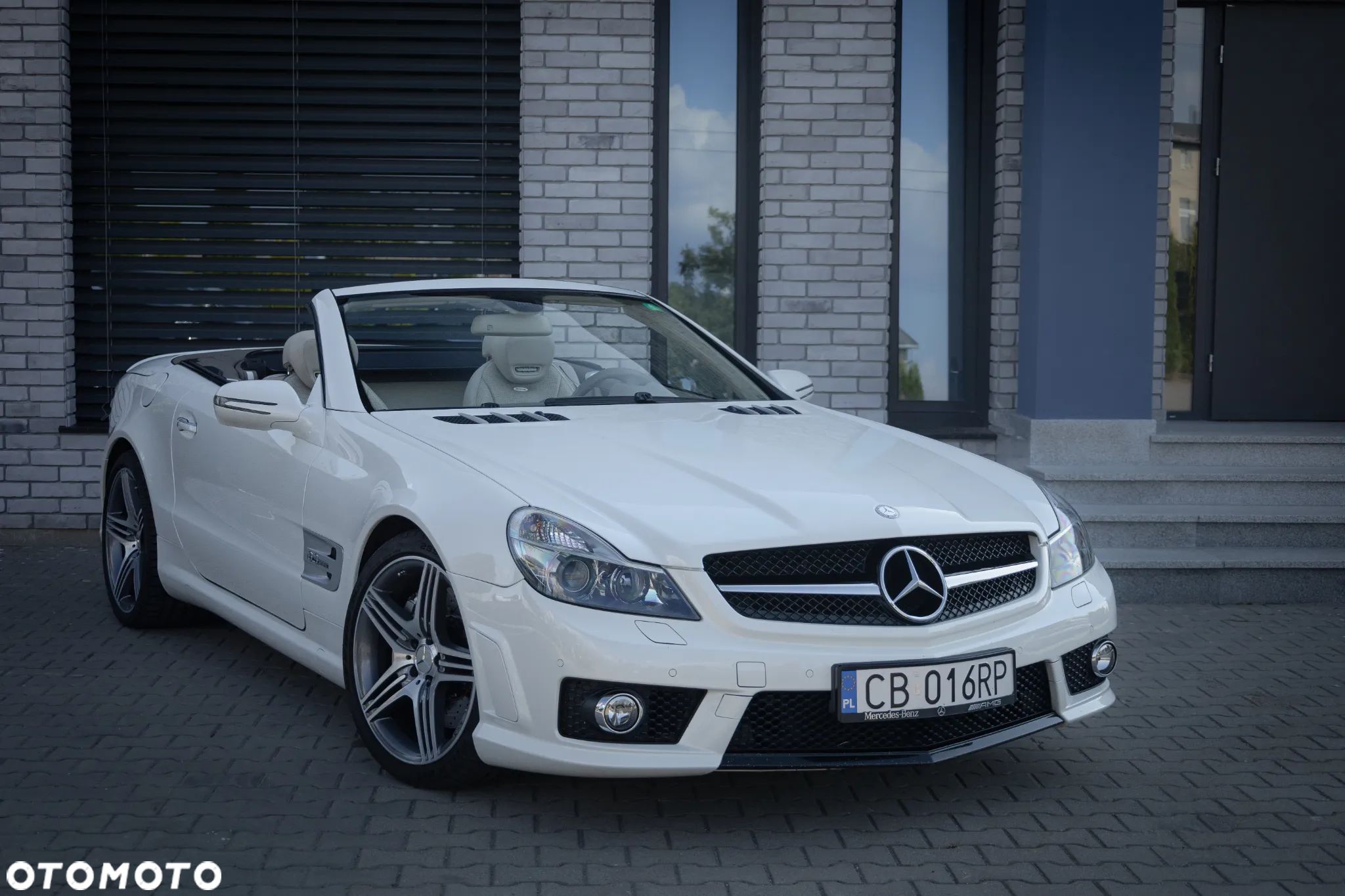 Mercedes-Benz SL 63 AMG - 1