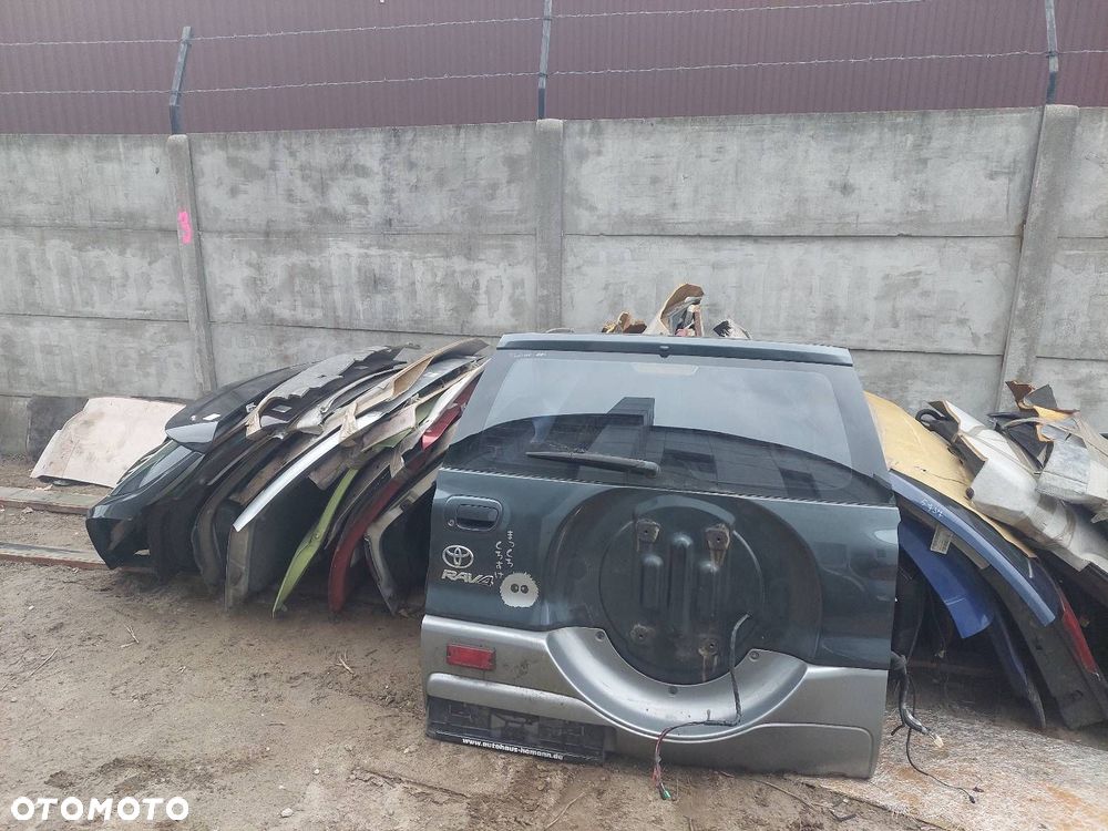 KOMPLETNY TYŁ TOYOTA RAV4 II LIFT SZARY KLAPA BAGAŻNIKA ZDERZAK LAMPY - 11