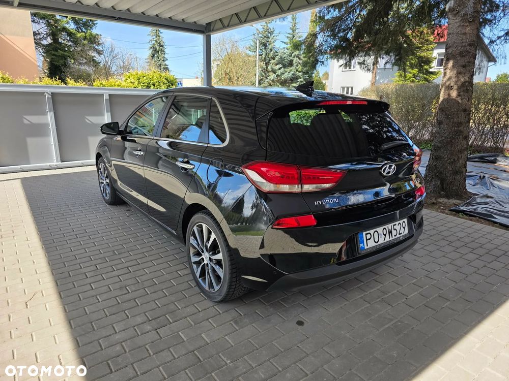 Hyundai i30 1.4 T-GDI Premiere Luxury - 2