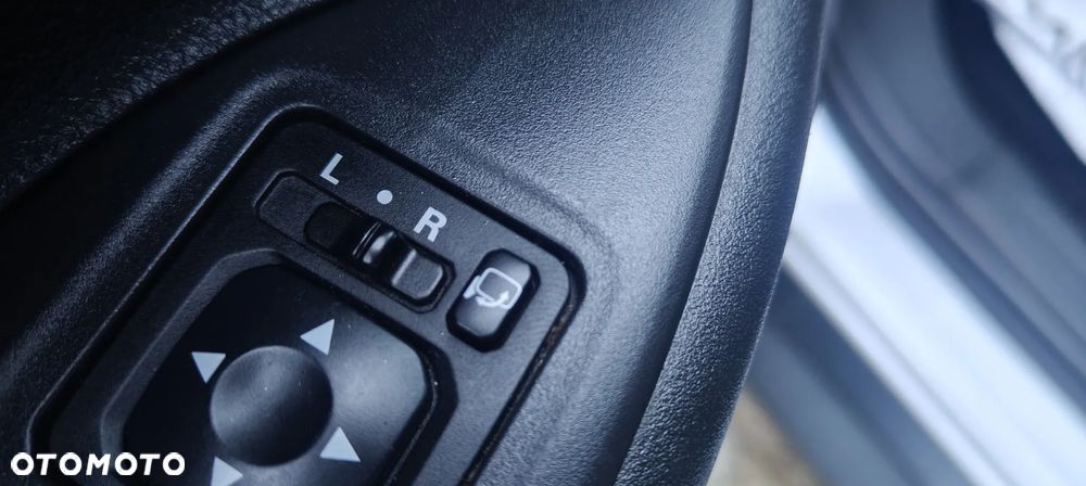 Mitsubishi Outlander 2.0 Intense 4WD CVT - 24