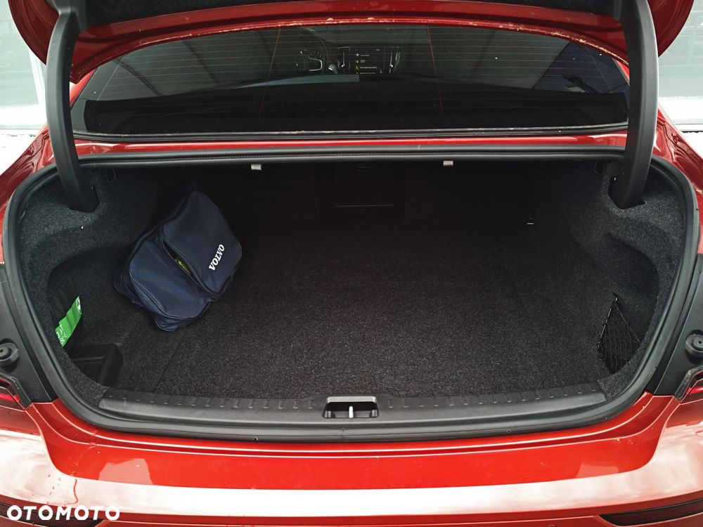 Volvo S60 B5 B R-Design - 10