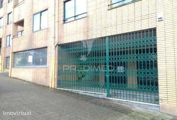 Loja Comercial com 726 m² e Logradouro - Porto - Grande imagem: 5/9