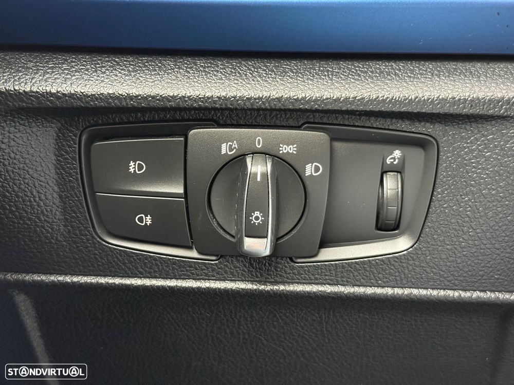 BMW 120 d Pack M - 26