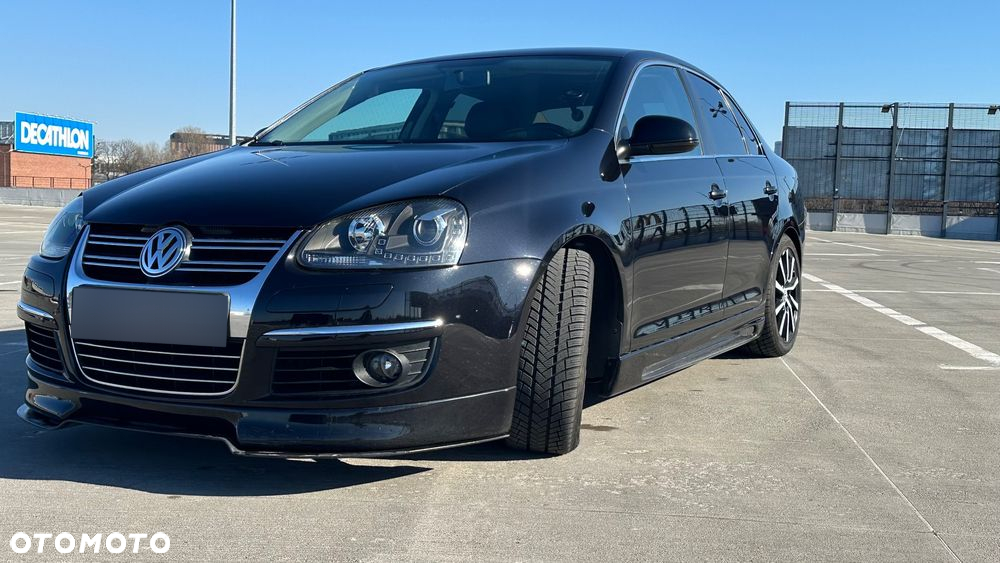 Volkswagen Jetta 2.0 TSI Sportline - 4