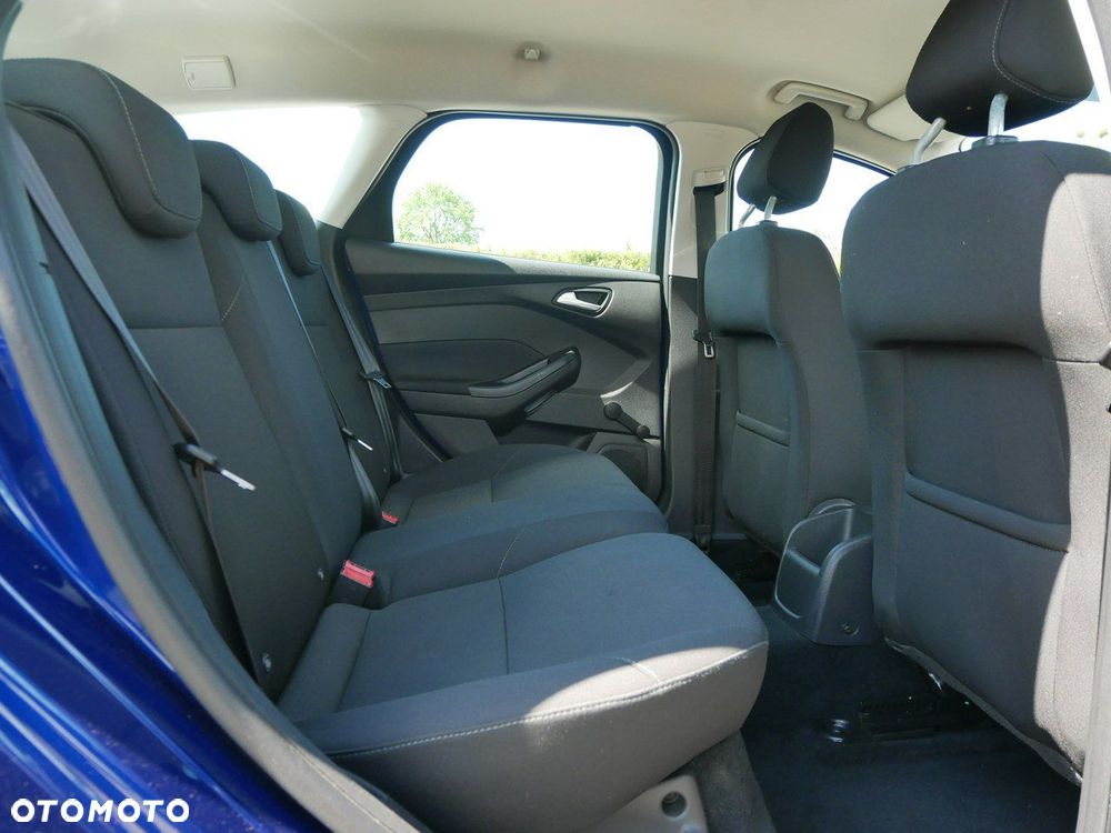 Ford Focus 1.0 EcoBoost Trend Edition - 25