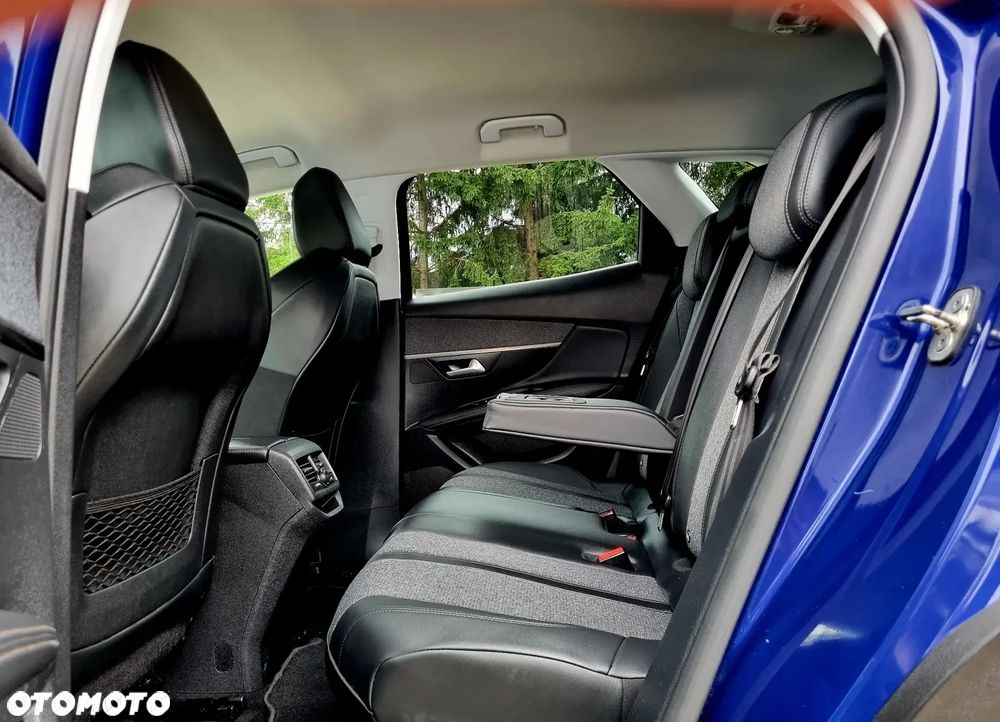 Peugeot 3008 1.2 PureTech Allure S&S - 10