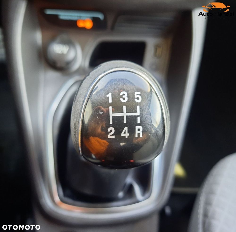 Ford Tourneo Courier - 25