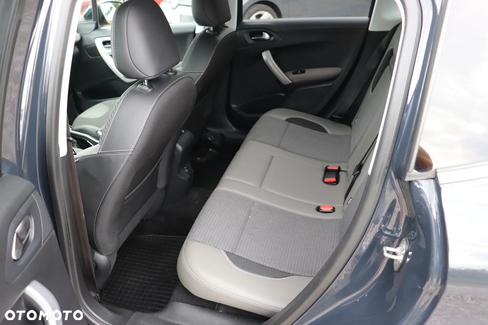 Peugeot 2008 PureTech 110 Stop&Start Style - 36