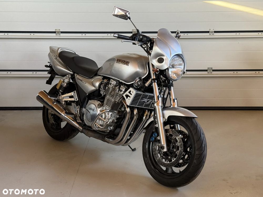 Yamaha XJR - 2