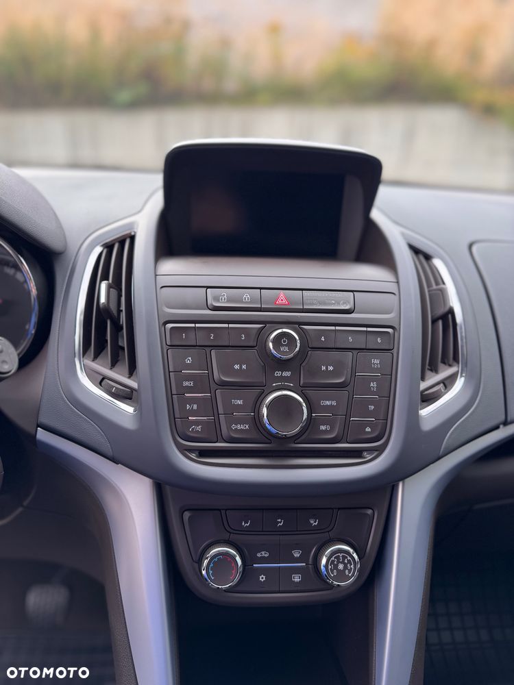Opel Zafira - 22