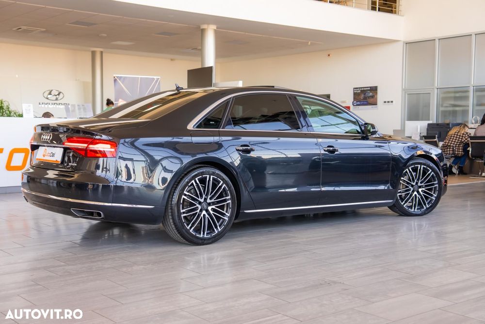 Audi A8 - 12