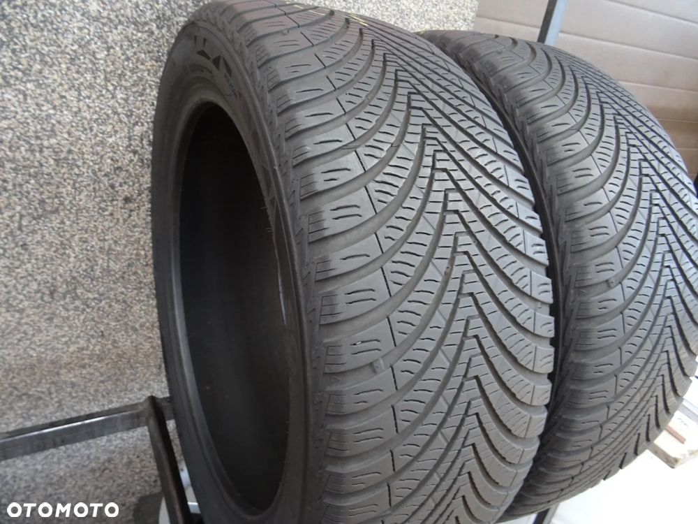 235/45/ZR18 98V Kumho Solus 4S HA32 - 2