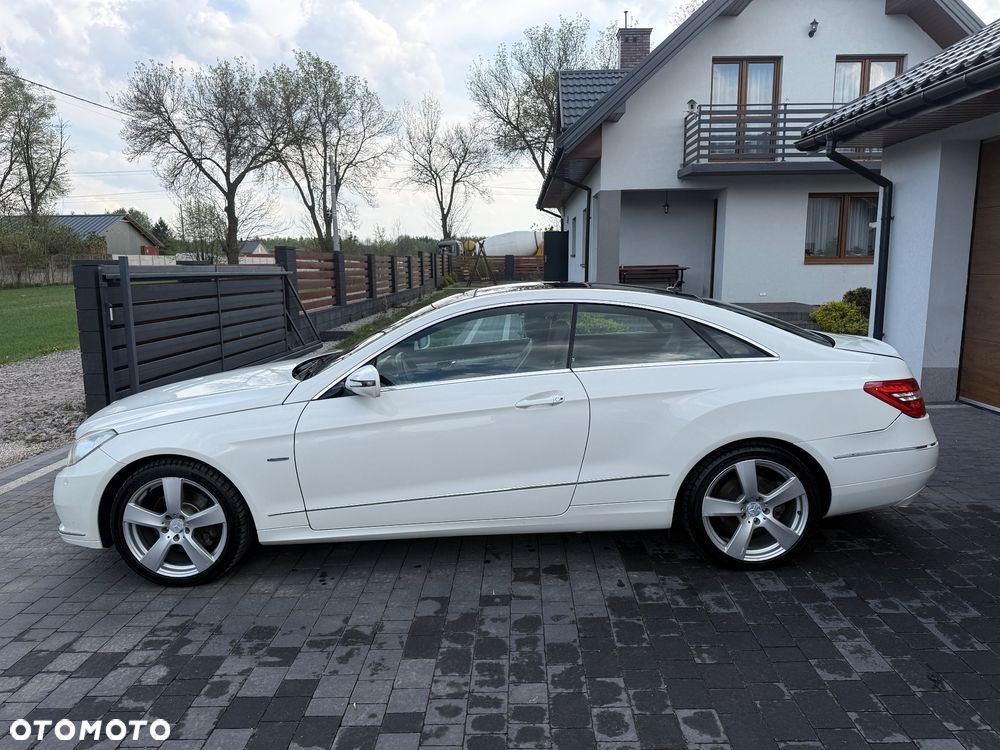 Mercedes-Benz Klasa E 300 BlueEFFICIENCY 7G-TRONIC Avantgarde - 6