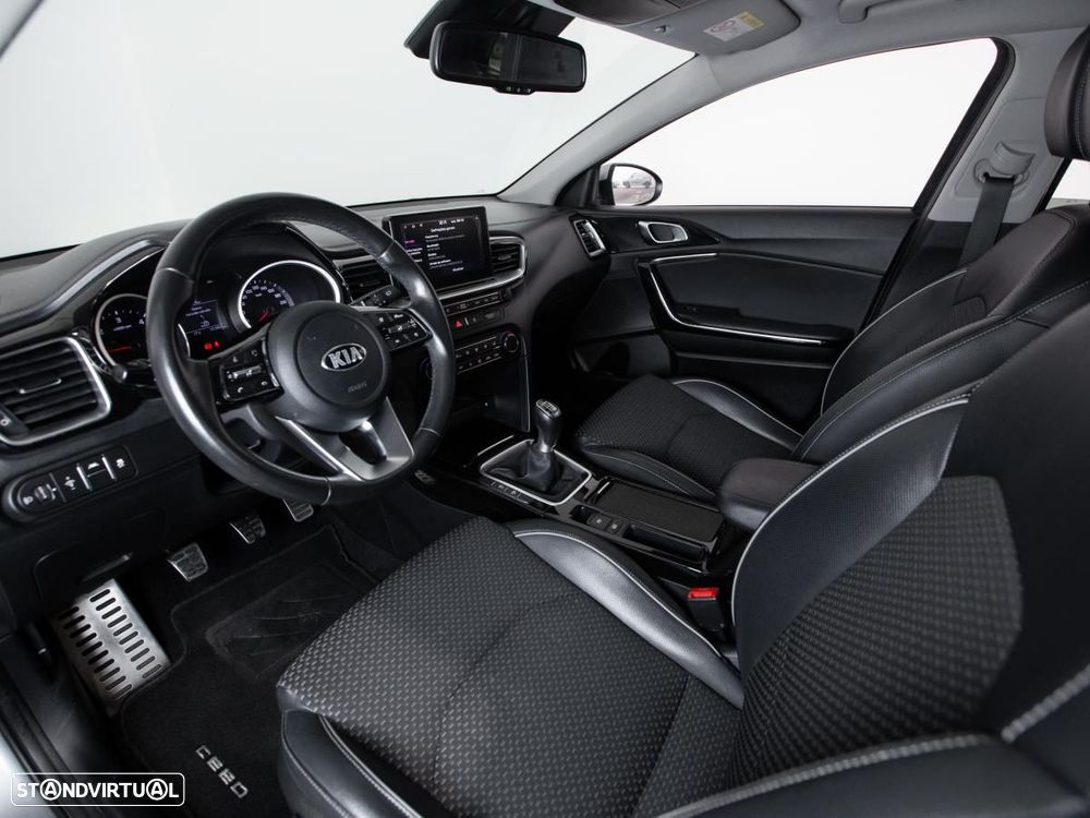 Kia Ceed - 7