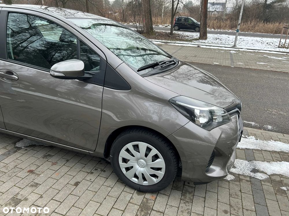 Toyota Yaris 1.0 Active EU6 - 9