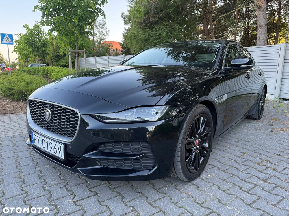 Jaguar XE 2.0 D200 mHEV AWD R-Dynamic S - 12
