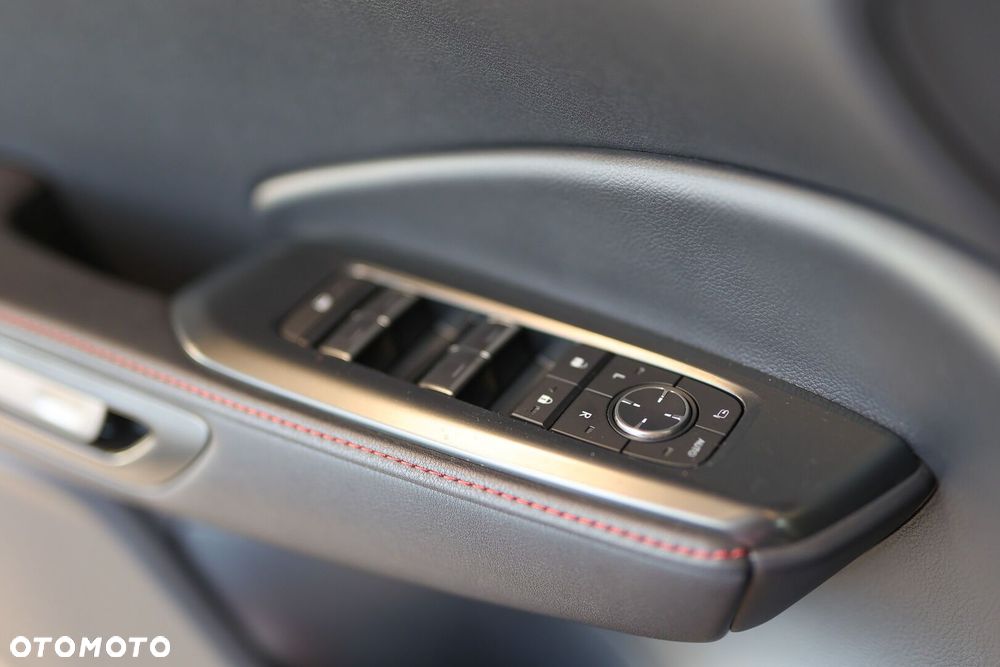 Lexus LBX 1.5 Hybrid Emotion - 29