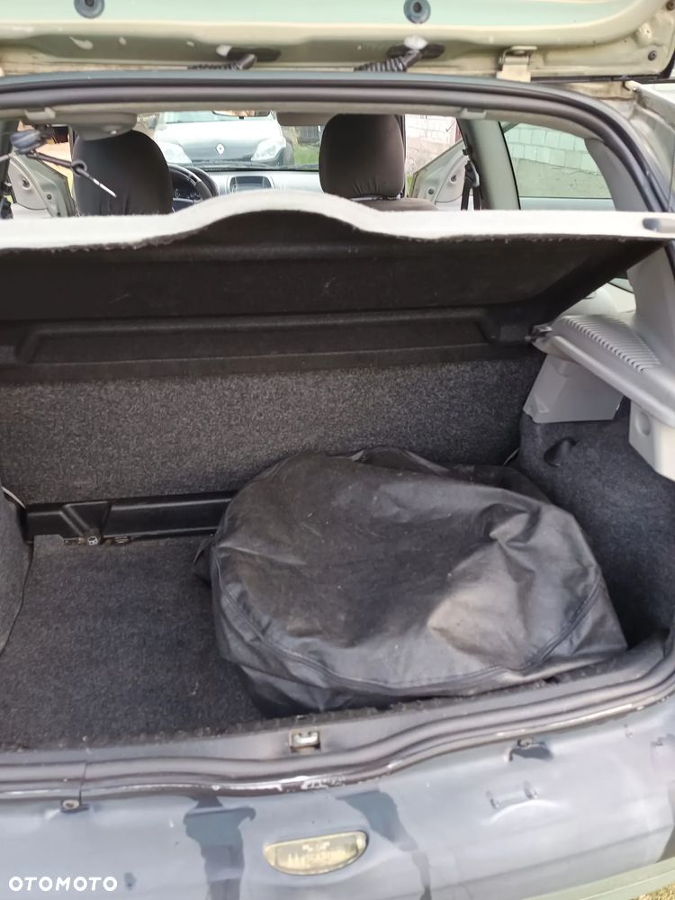 Renault Clio 1.2 16V Authentique - 7