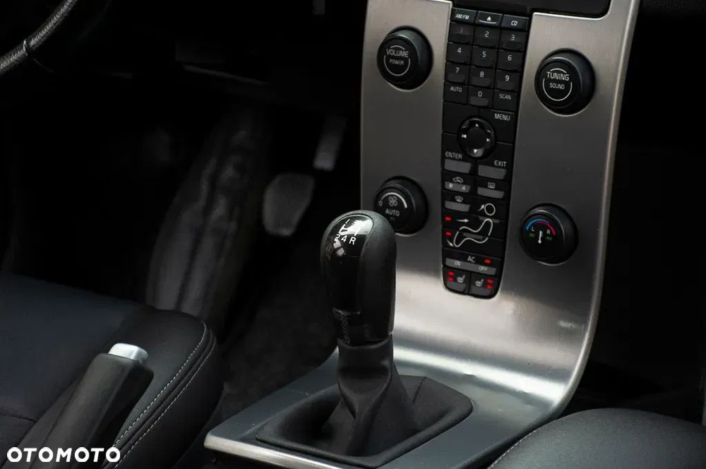 Volvo V50 2.4 Momentum - 23