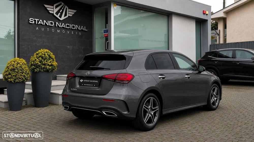 Mercedes-Benz A 250 e AMG Line - 10
