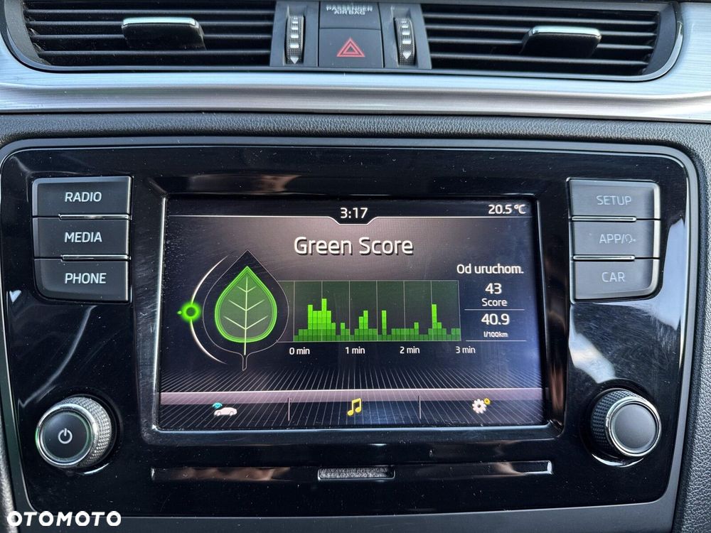 Skoda RAPID Spb 1.0 TSI Ambition - 27