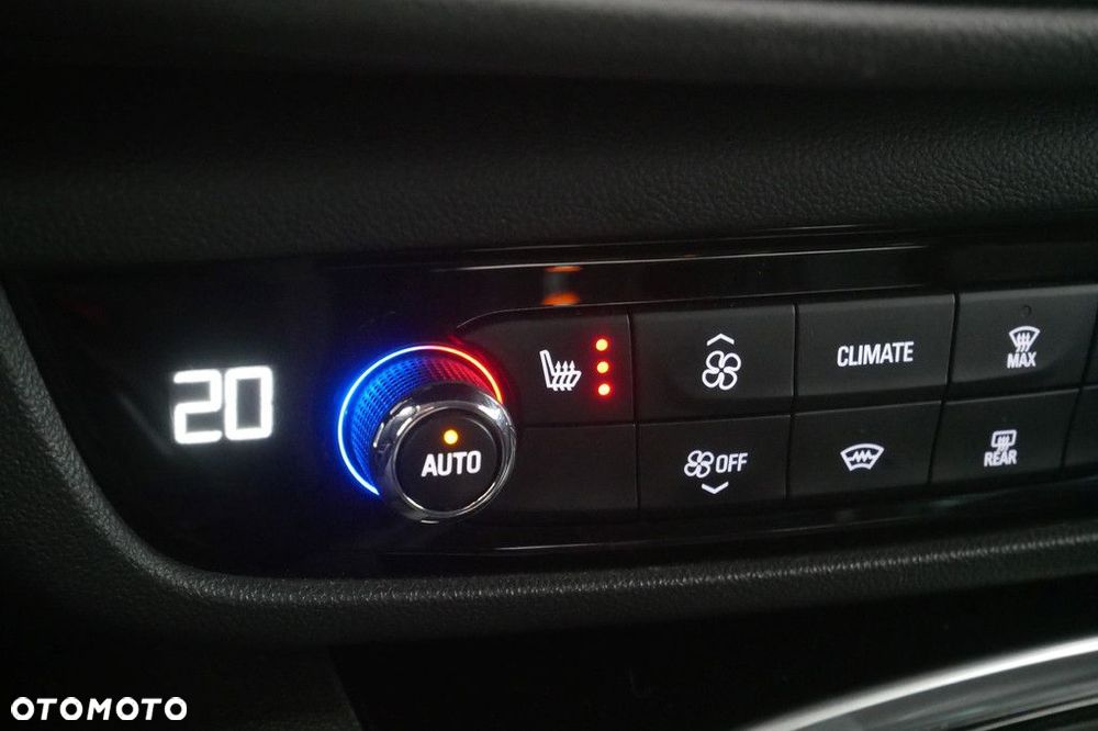 Opel Insignia - 24