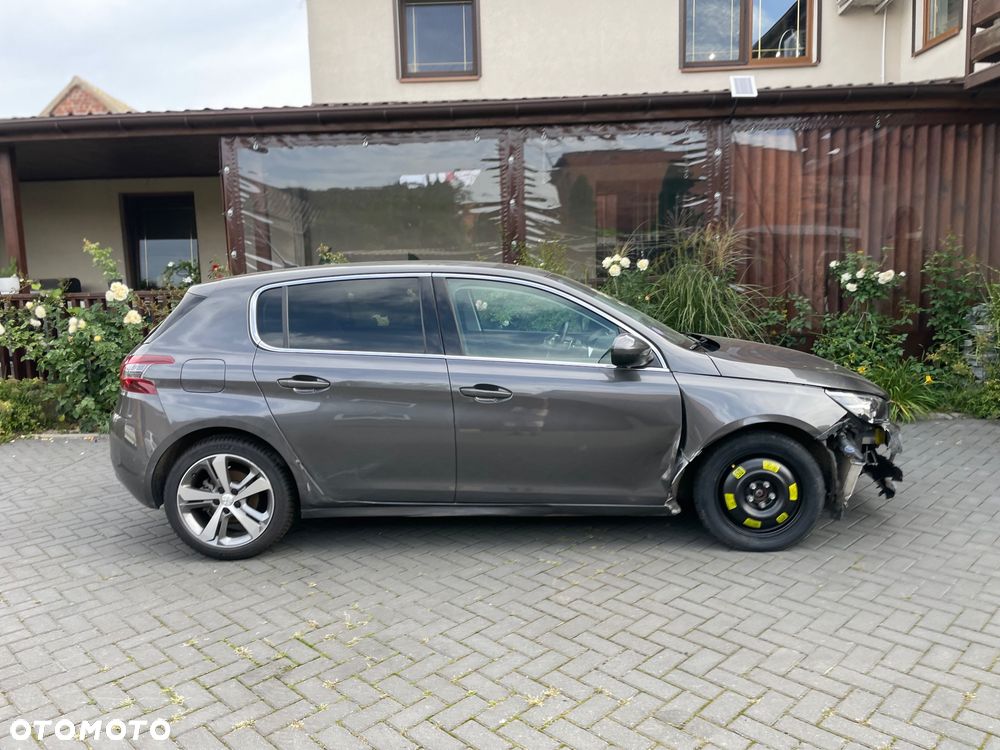 Peugeot 308 PureTech 130 GPF EAT8 Stop & Start Allure Business-Paket - 6
